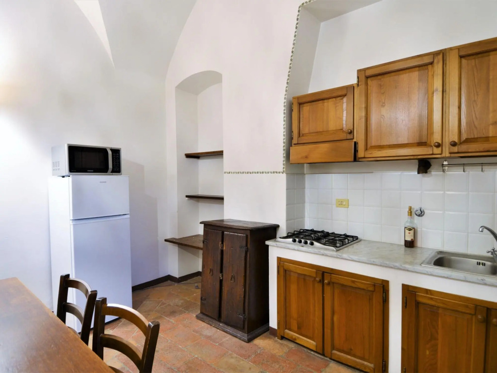Cosy apartment in Mantignana with private terrace