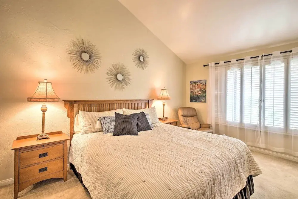 Palm Desert Escape w/ Patio & Shared Pool!