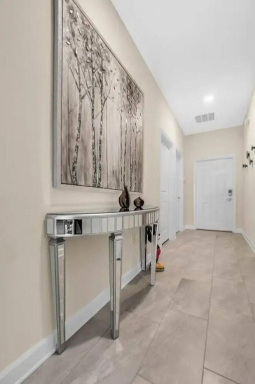 Best Location Property w Pool Located Very Close to Disney and Most Attractions