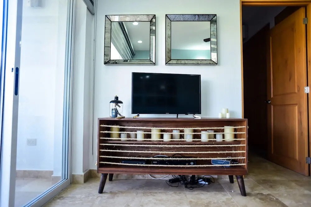 Peninsula 103 2 BR by Casago