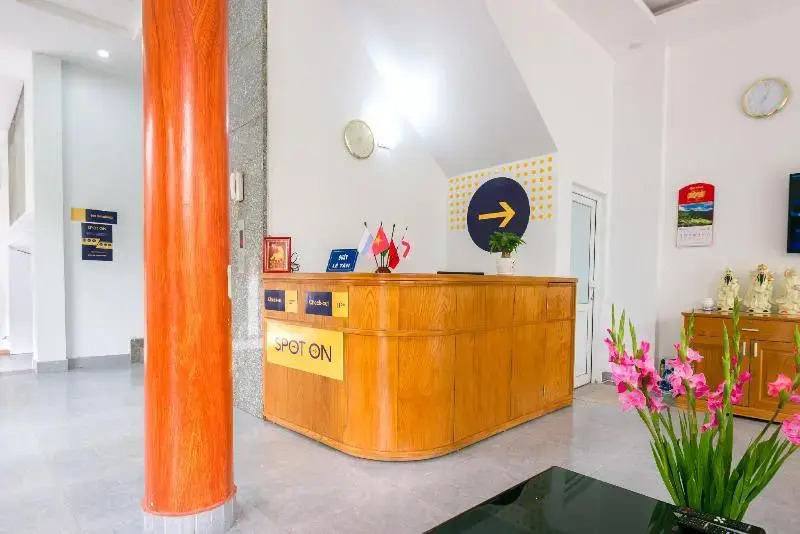 OYO 618 Angel Hotel