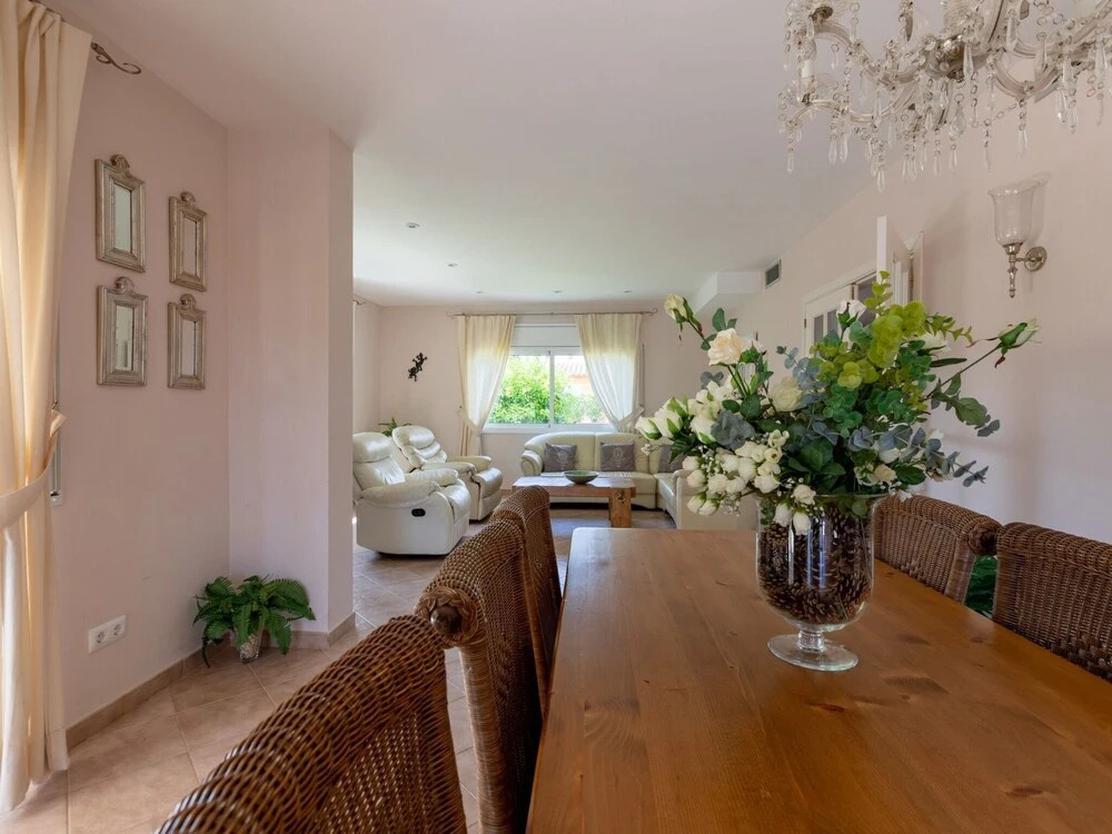 Magnificent Villa in Sant Pere Pescador with Private Pool
