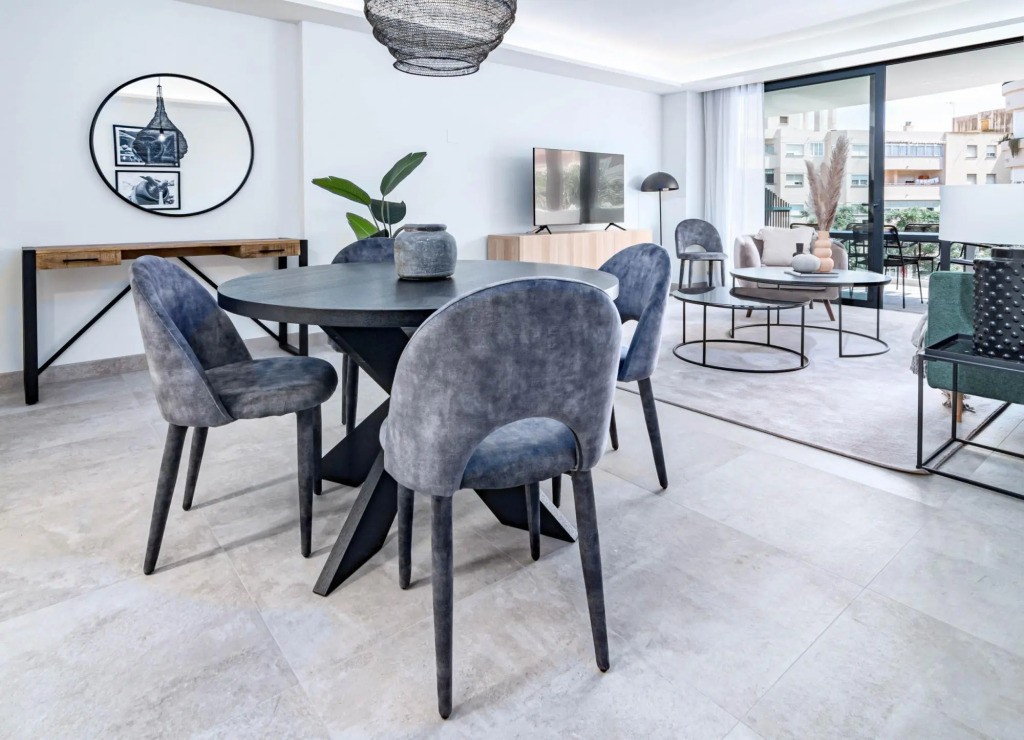Inf3.2l- Modern City Apartment, Families Only