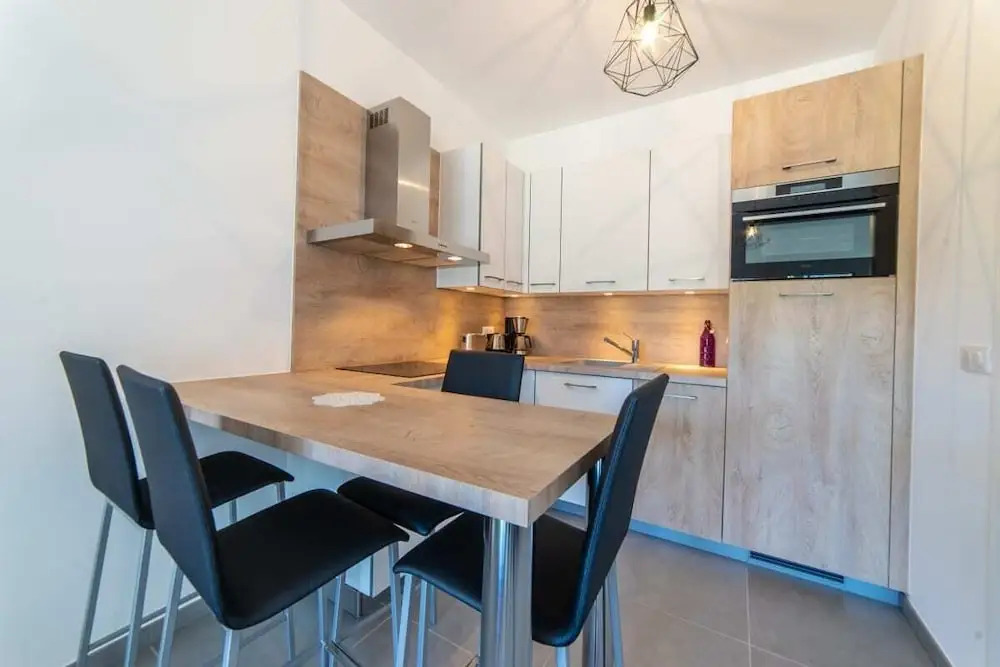 Marquisats Private Apartment 5min From the Lake