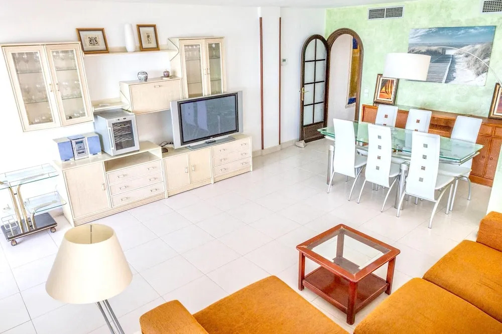 Apartment With 2 Bedrooms in Salou, With Wonderful sea View and Wifi -