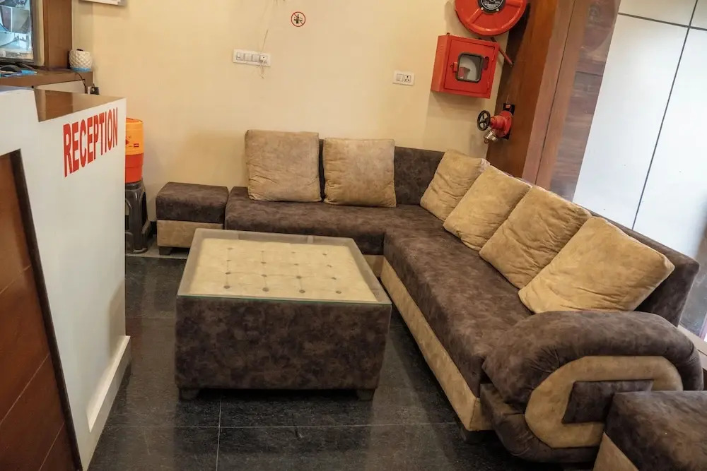 Hotel Madhav Palace
