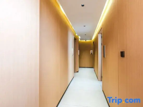 Sifan Homestay (Jishou University Shazi'ao Campus)