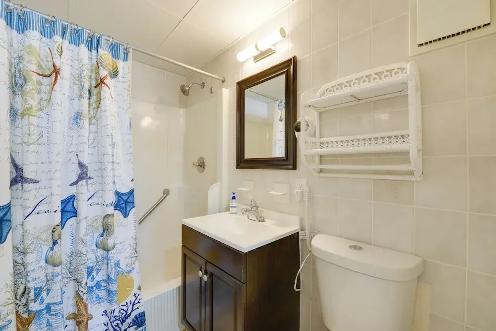 Updated Oceanside Condo - 5 Miles to Cape May!