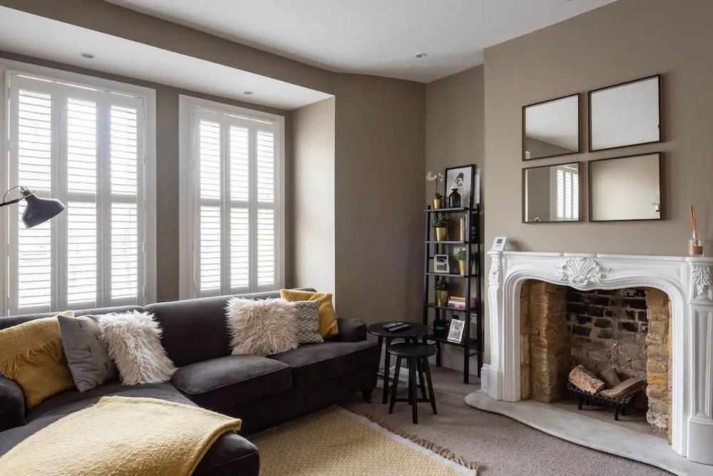 Beautifully Modern 2 Bedroom Flat For 4 Guests