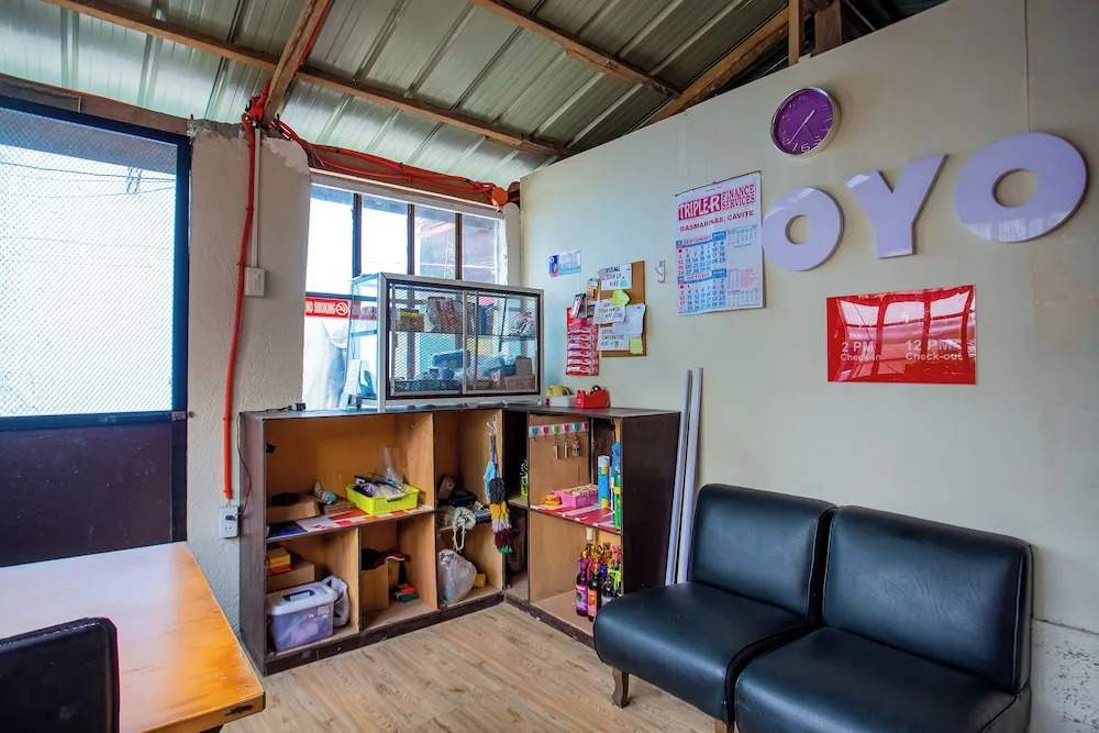 OYO 814 Laurien's Budget Hotel