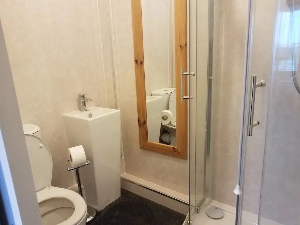 The Mayfair Lodge & Family Suite