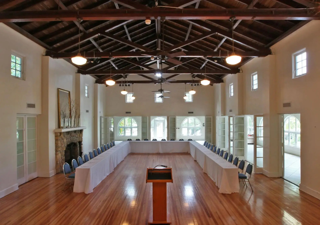 The Mutiny Luxury Suites Hotel