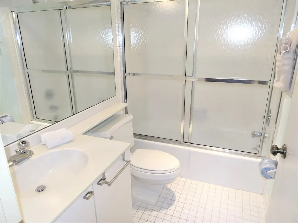Gulf And Bay Club- E705 Awesome Views! 2 Bedroom Condo
