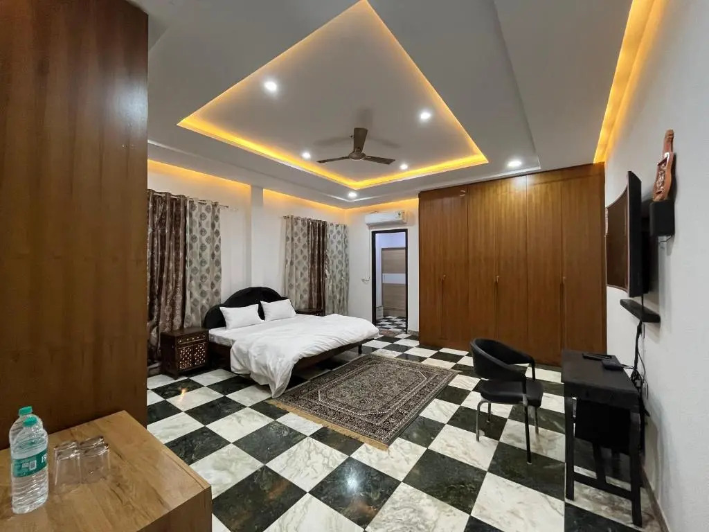 Vaaidehi Premium Stay