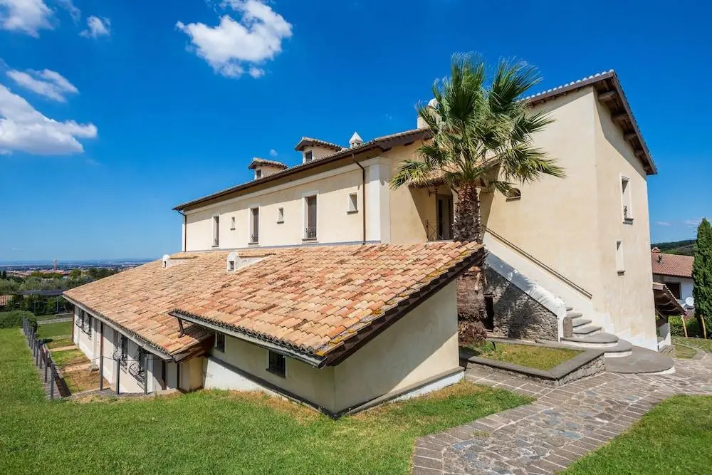Residenza dEpoca Pietra Di Ponente