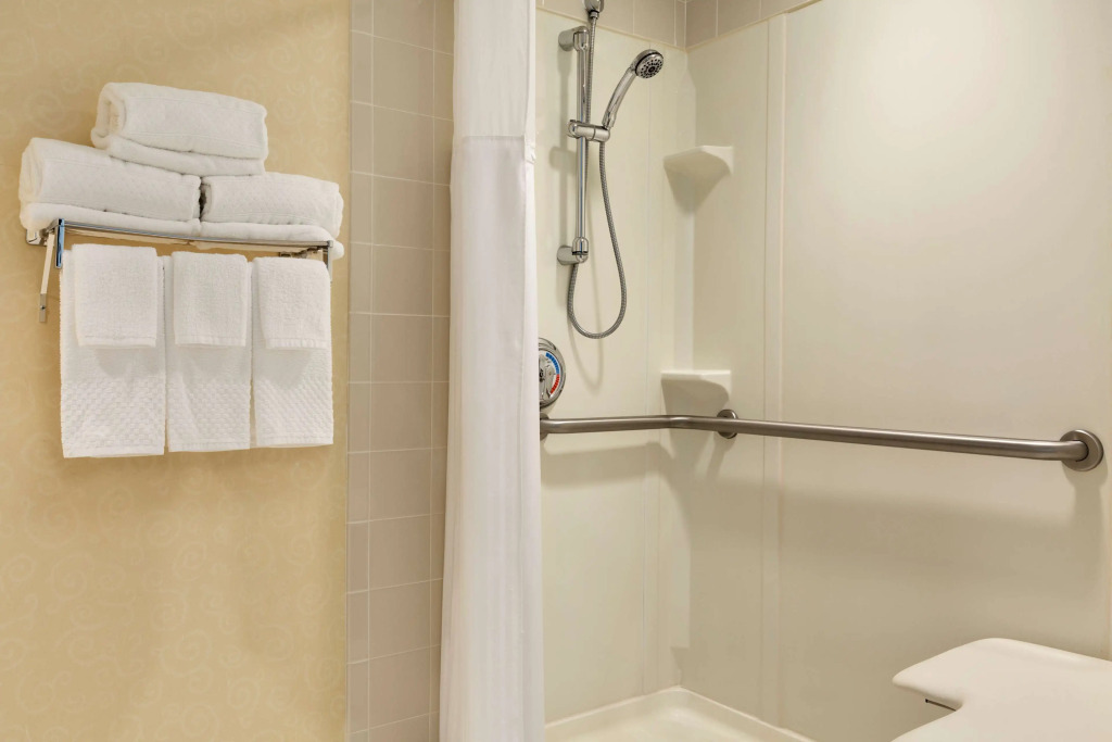 Hilton East Brunswick