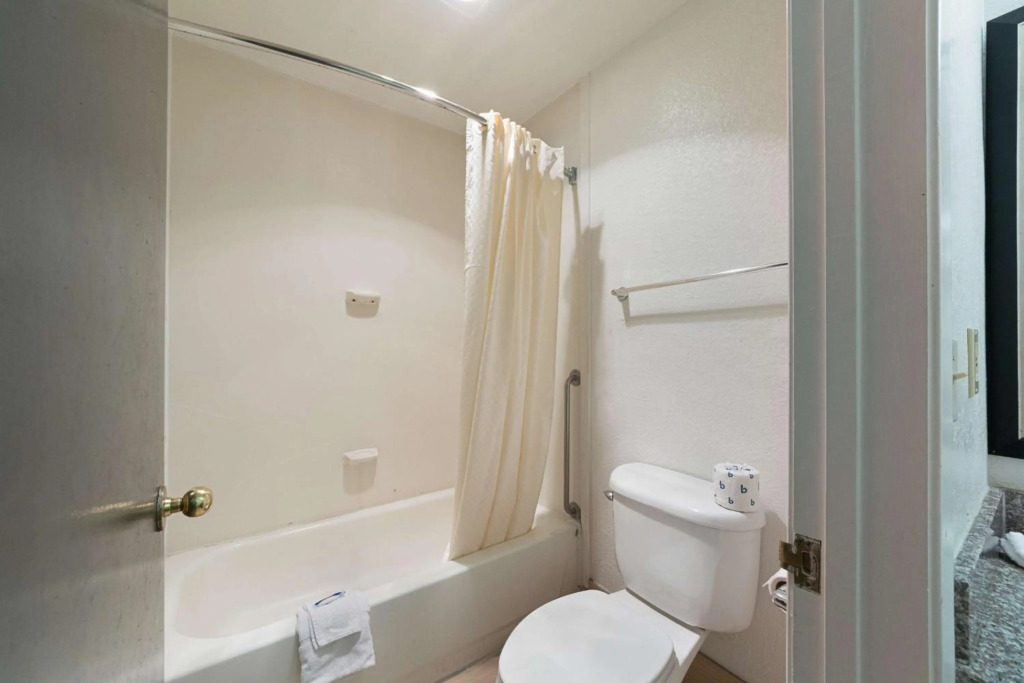 Motel 6-San Antonio, TX - Fiesta Trails