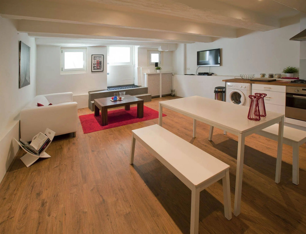 Amsterdam Center Romance Apartment