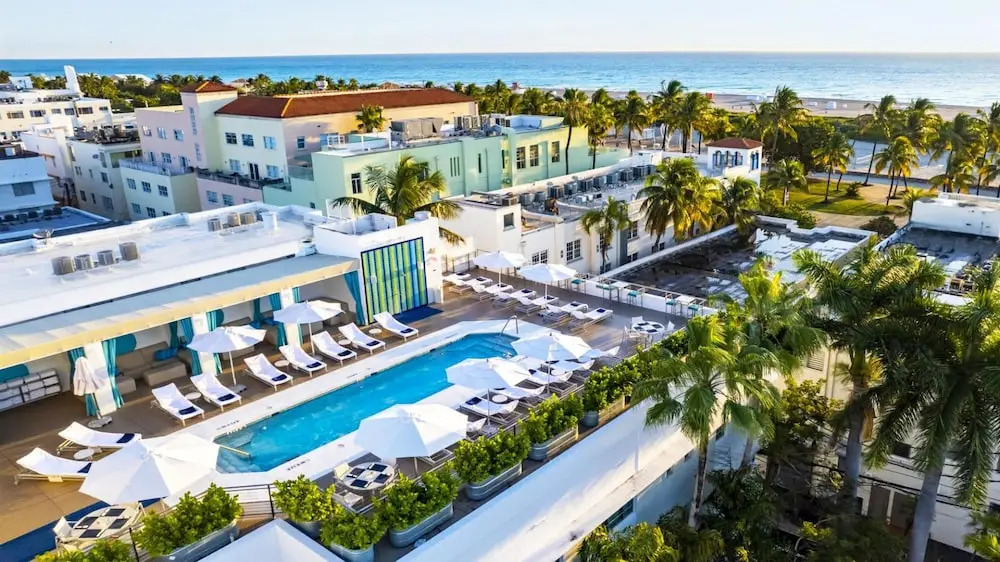 South Beach Bachelor Ette 7BR 4BA - 16 Single Beds