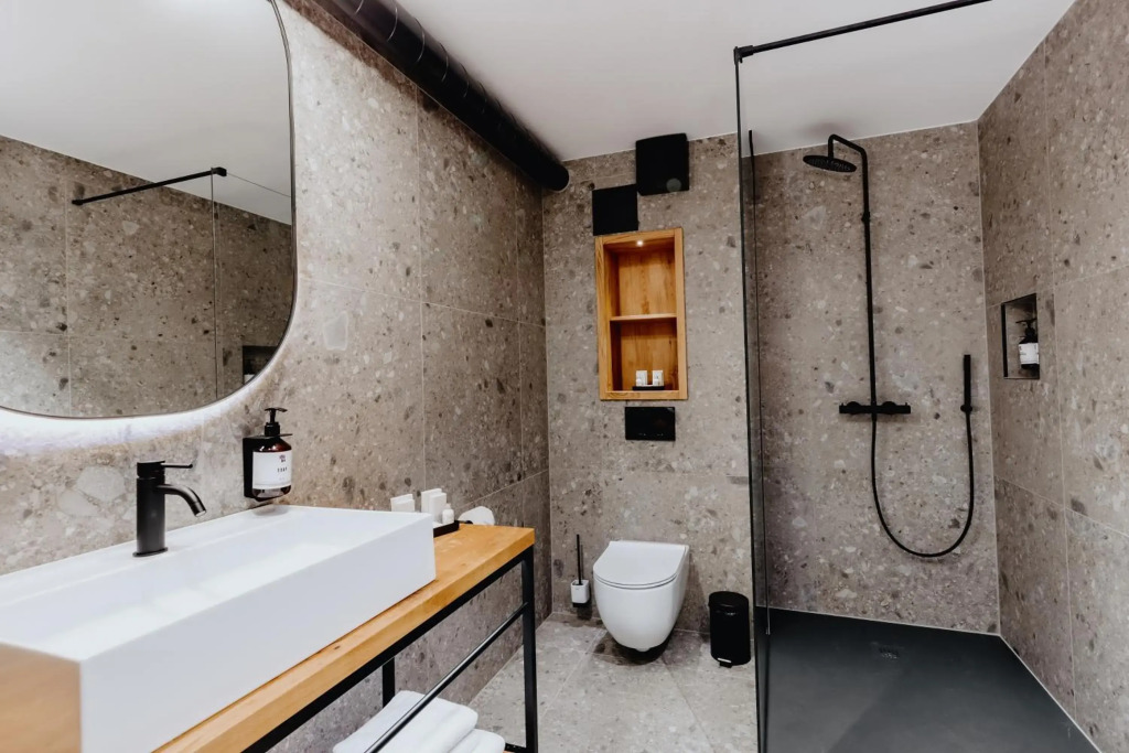 ONE66 Hotel
