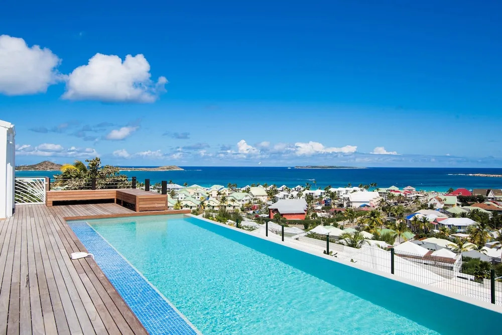 Dream Villa Orient Bay 570