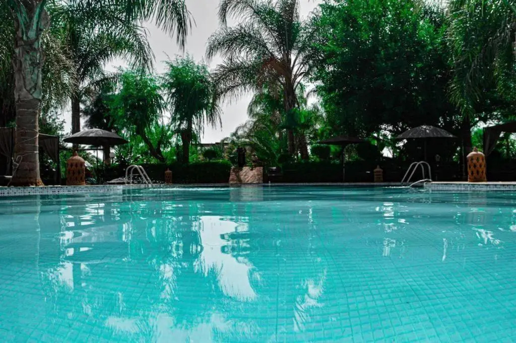 Villa Danwee - 8 Bedroom House With Swimming Pool, Road From Fez To Marrakech