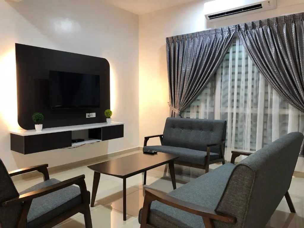 Family homestay -two floors with four bedrooms