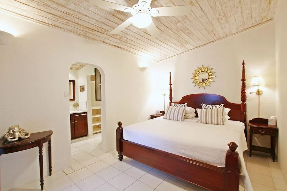 Pavilion Villa by Bluescape