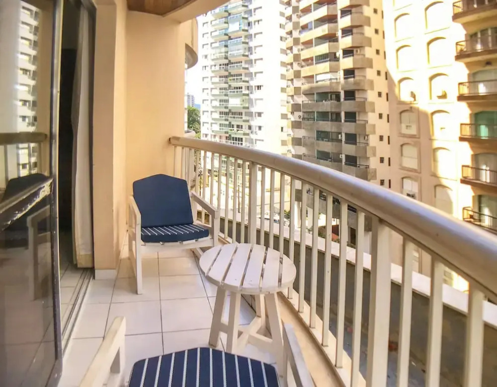Apartamento a 70m da Praia de Pitangueiras SP