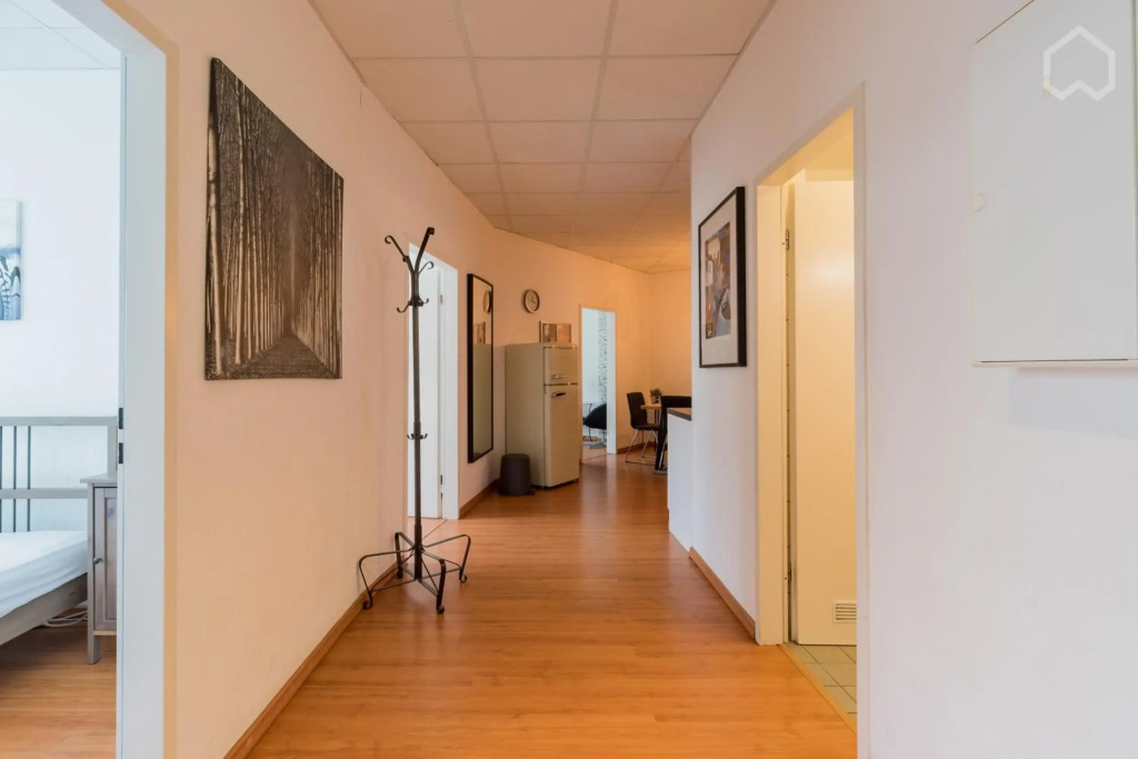 Spacious and modern furnished apartment for 10 guests