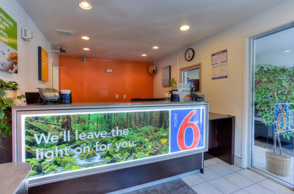 Motel 6 Portland South Lake Oswego Tigard