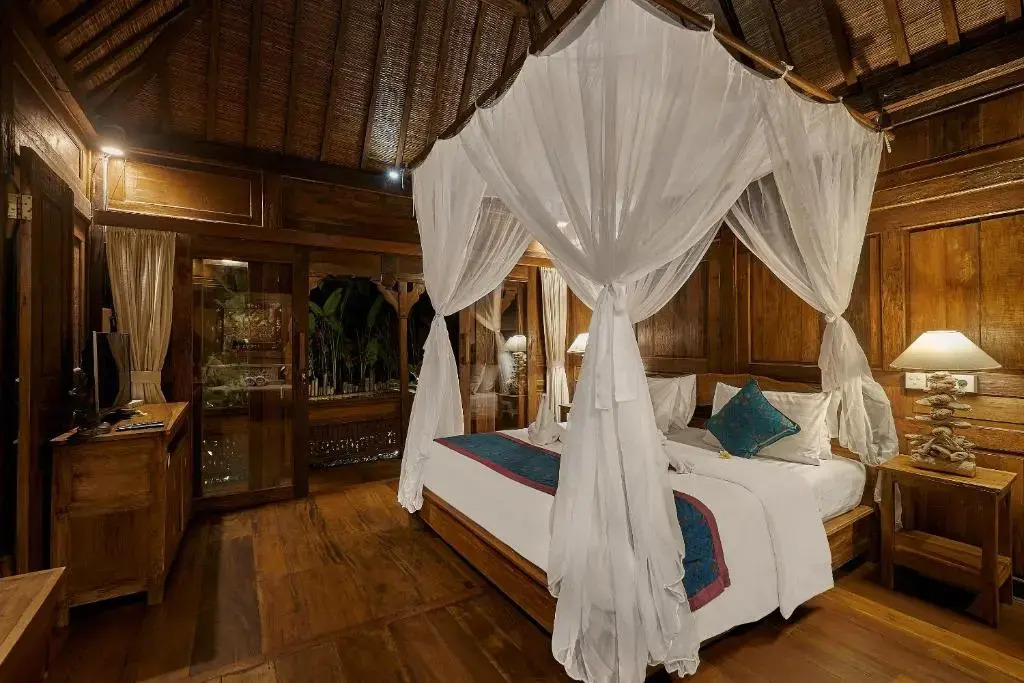 Kawan Antique Ubud Villa