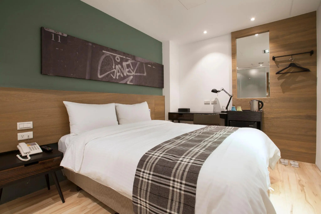 P&F Hotel