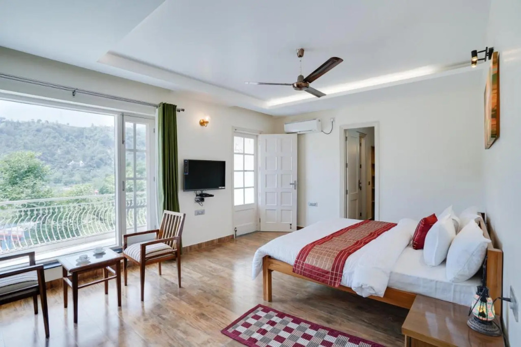 SaffronStays Casa Bellissimo, Dehradun - luxury villa near Malsi Deer Park with valley views