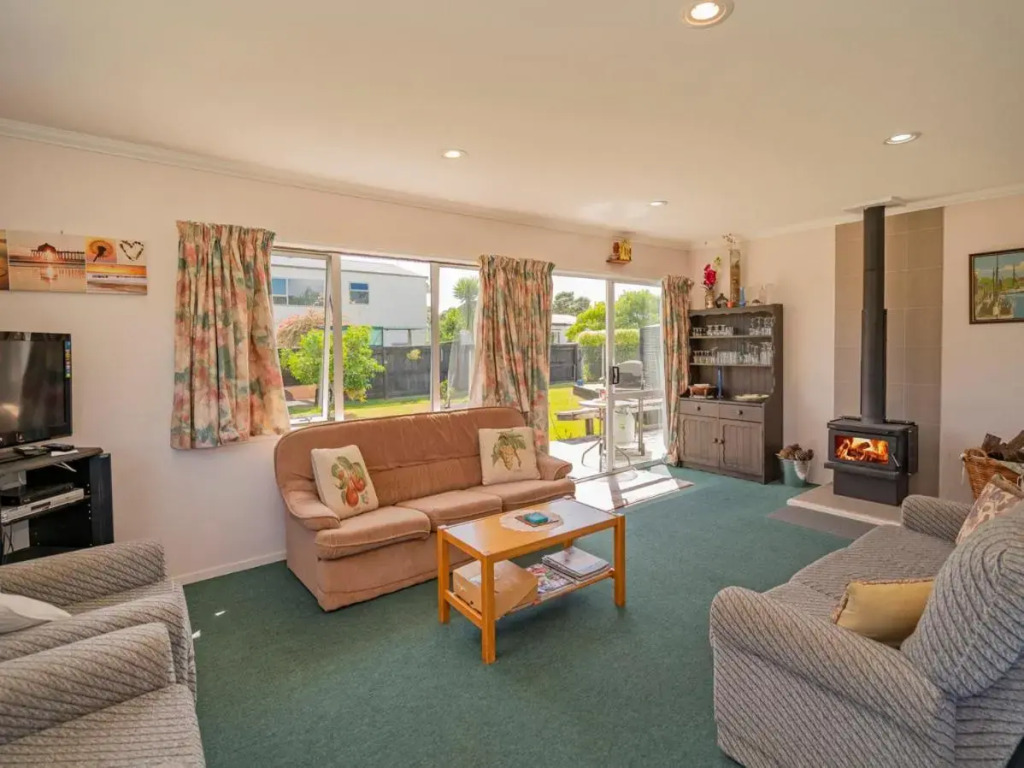 Silver Sands - Cooks Beach Holiday Home