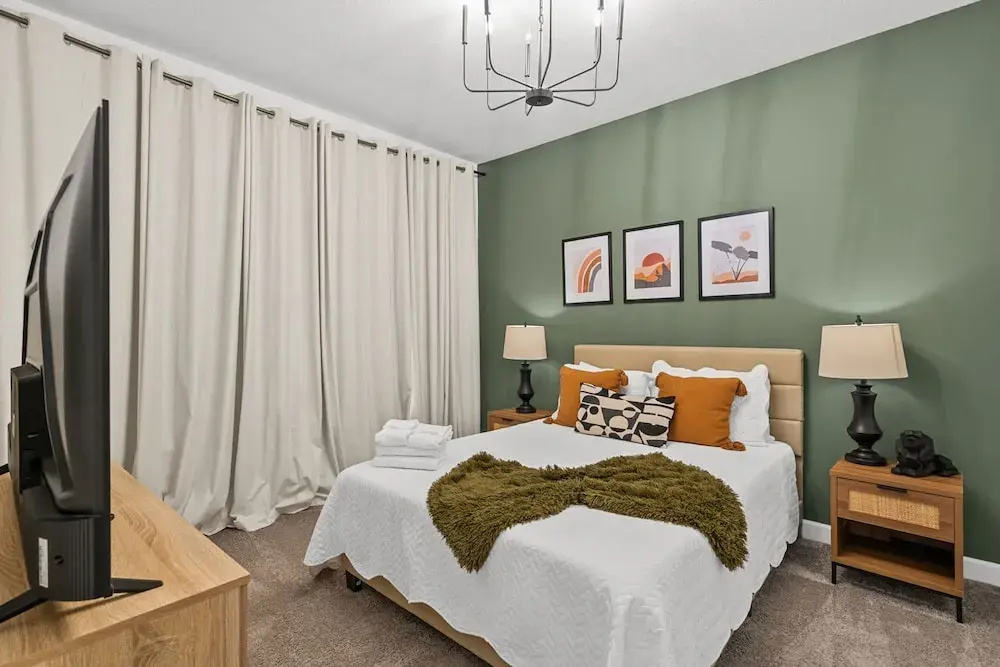 Amazing 4 Bedrooms Home With Pool Close to Disney