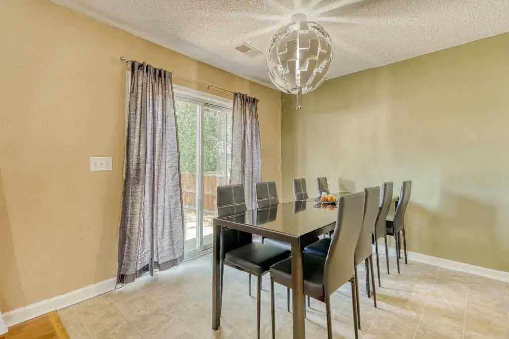 6 Bed Seasoned Family/grad Groups Get Together