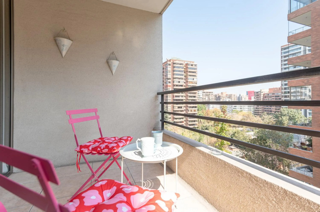 Bergen Dream 1BR W/ Wifi, Parking & Balcony