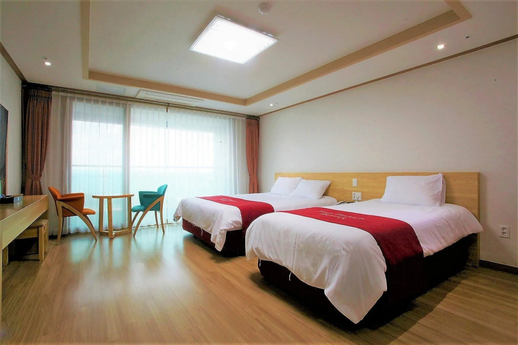 Sunbeach Resort