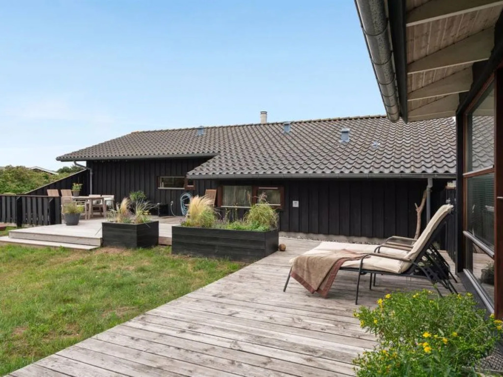 "Thorid" - 175m from the sea in NW Jutland