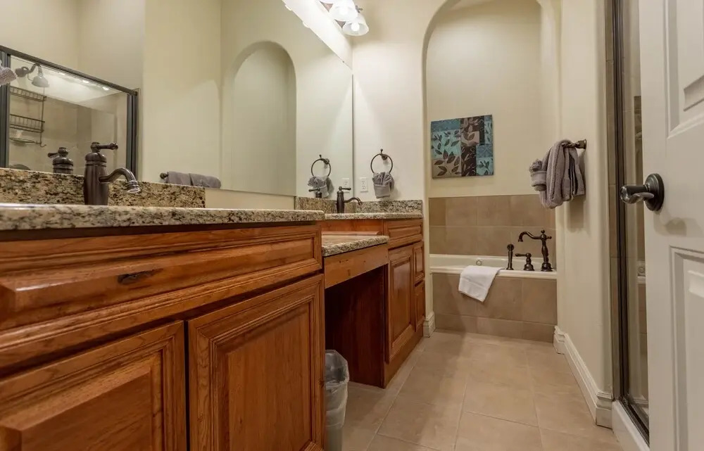 Mountain Breeze 2 Bedroom Condo by Redawning