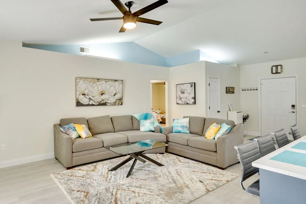 Palm Coast Home w/ Heated Pool: 3 Mi to Beach!