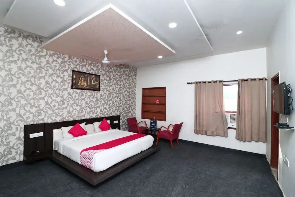 OYO 16499 Hotel Moti Dungri Palace