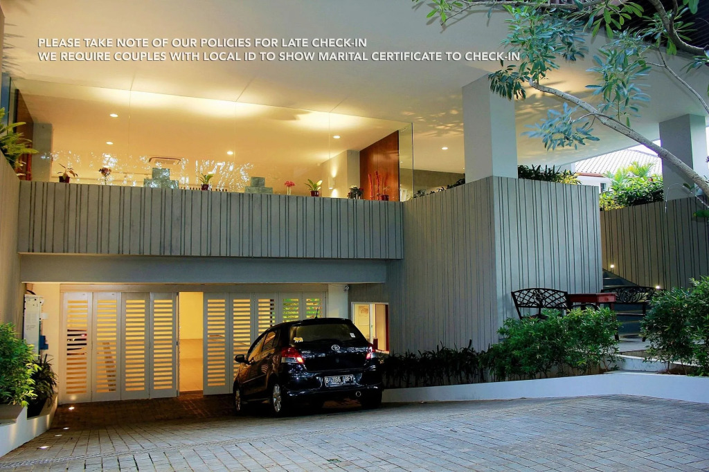 ZEN Rooms Patra Kuningan Syariah