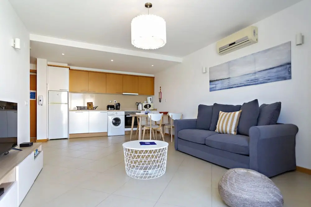 CG 12B - Pool - Cabanas Gardens