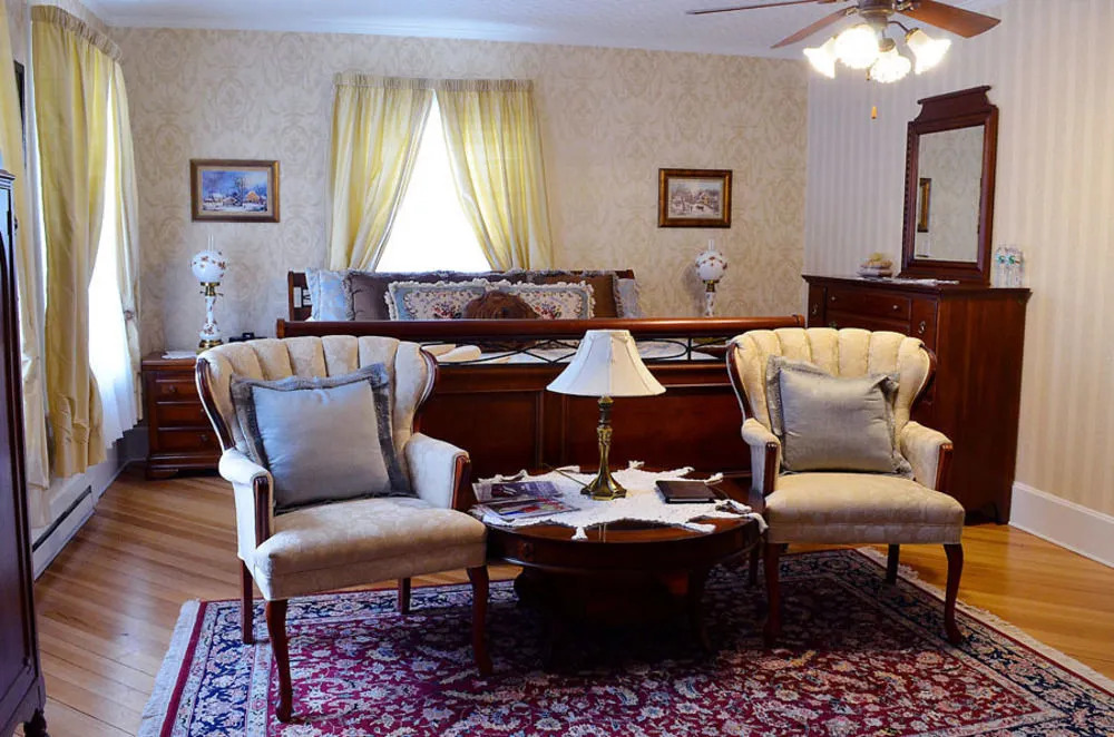 Seasons on Main Bed and Breakfast