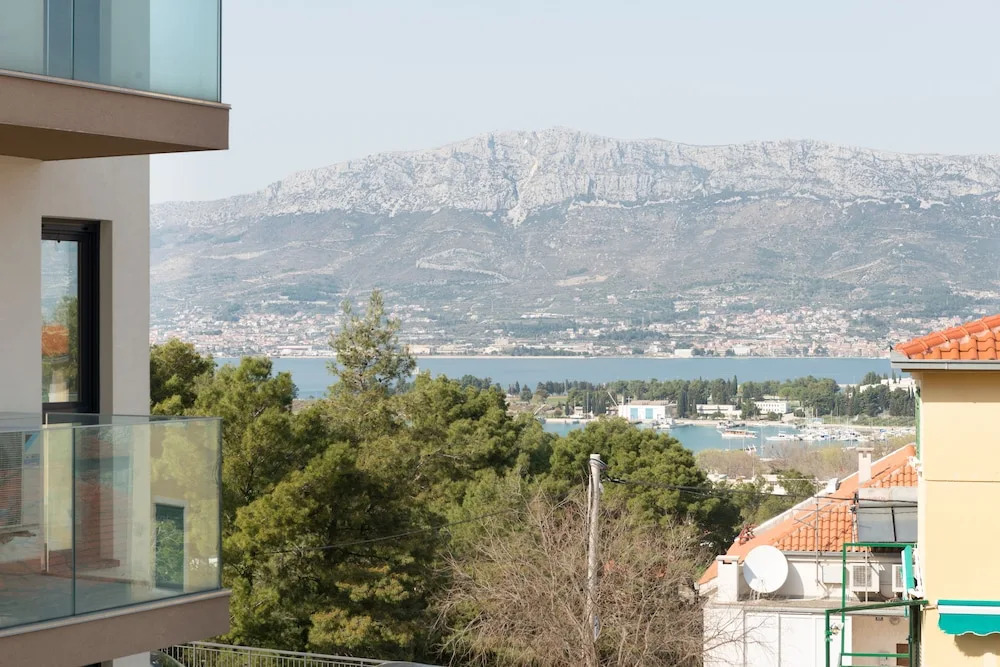 Luxury apartment Hill
