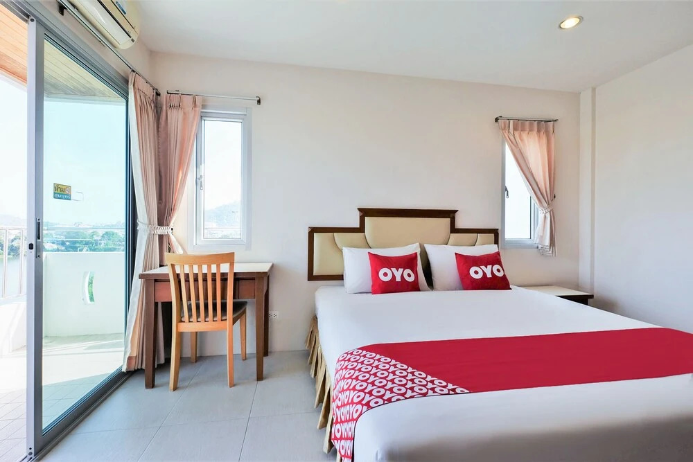 Lake View Phuket Place by OYO Rooms