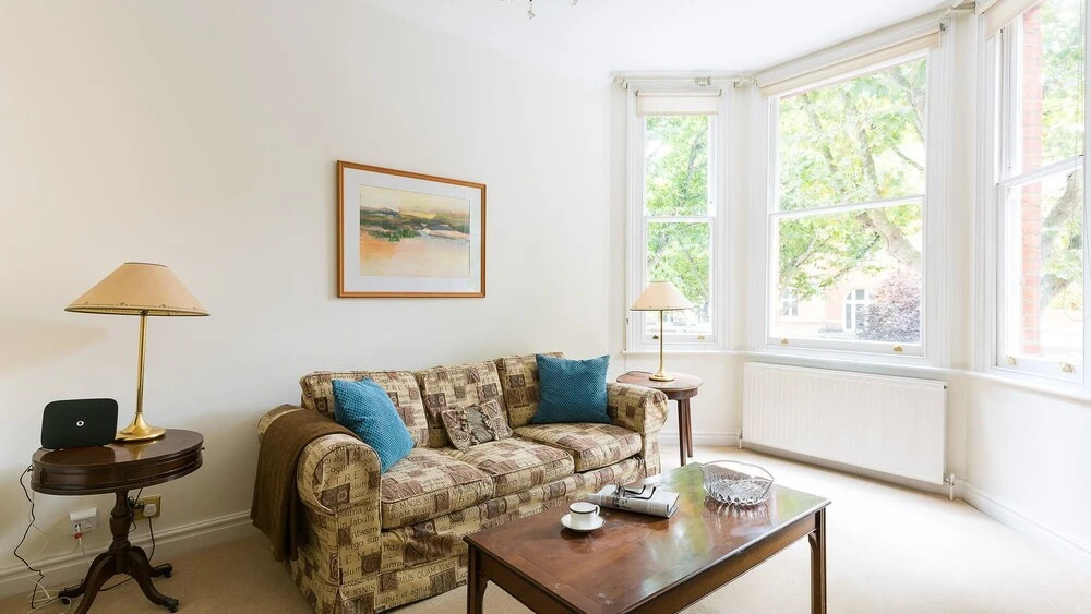 Traditional, Warm 1BR Flat in Maida Vale