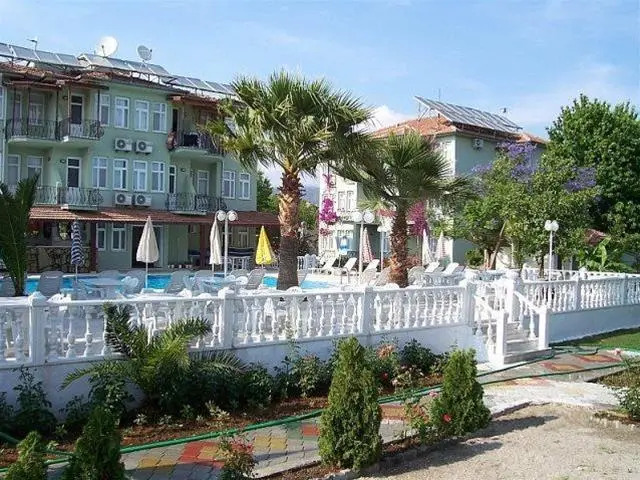 Ozmen Hotel